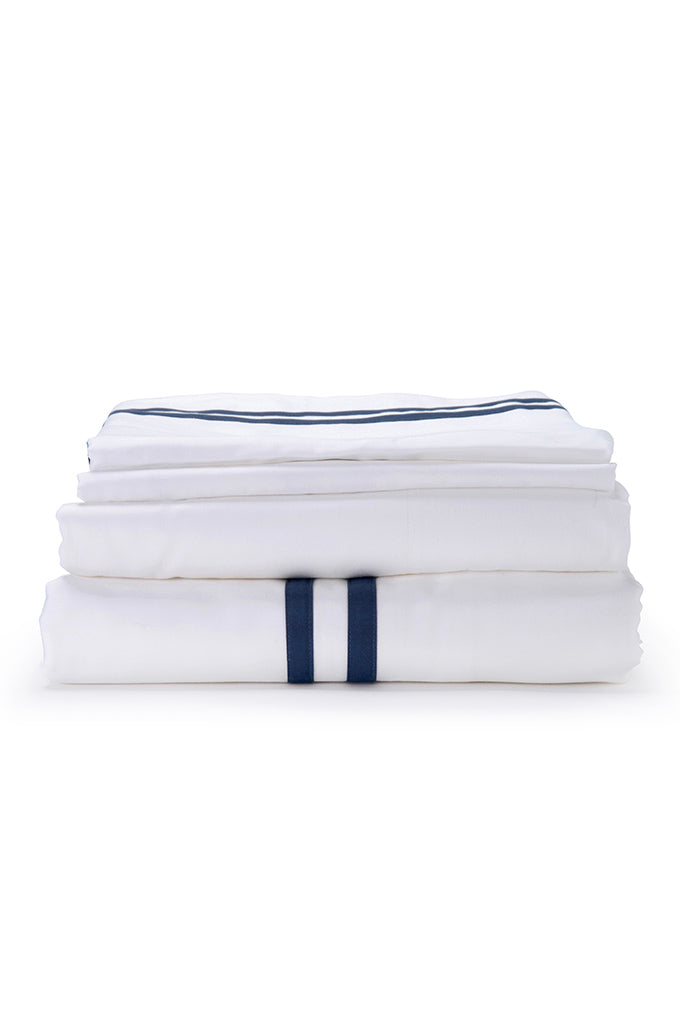 White with Navy Twin Band Organic Cotton Sateen Weave Bedding Set COTTSBURY