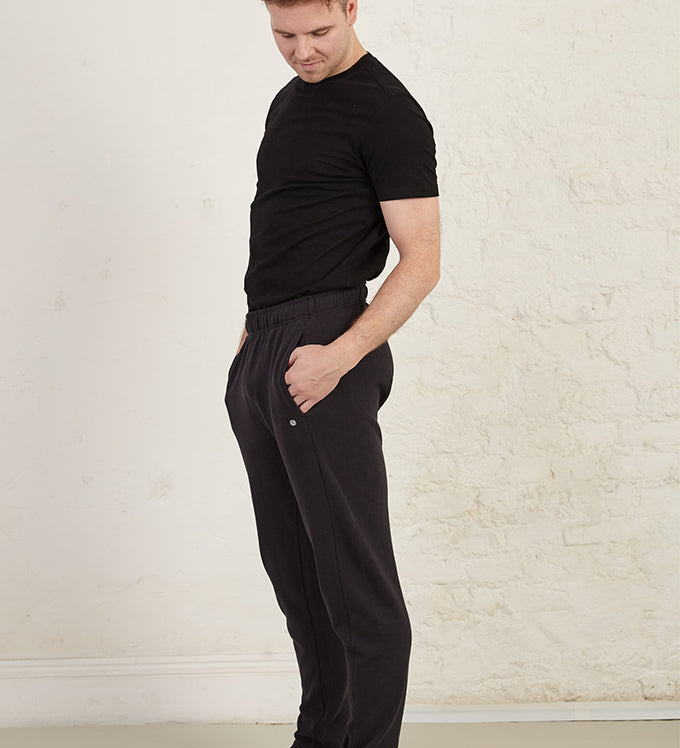 Why Men’s Organic Joggers Are the Future of Sustainable Fashion