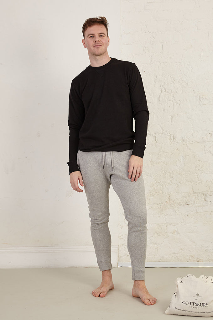 black-essential-crew-neck-sweatshirt-front-cottsbury.jpg