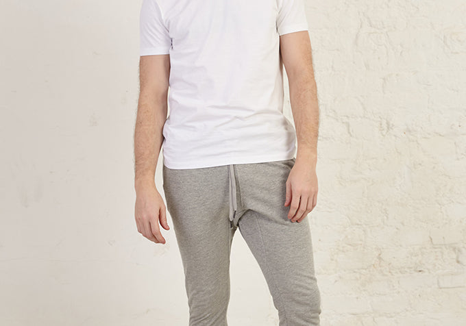 white-essential-t-shirt-detail-cottsbury_e0de8353-1f43-4a78-b746-ee840a682fdc.jpg