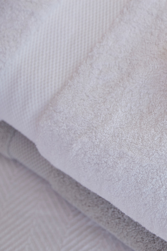 White Luxury Organic Cotton Bath Towel